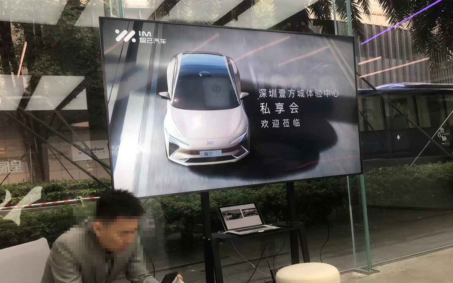 聽專業人講，深圳超高清100寸電視租賃的遠景與未來